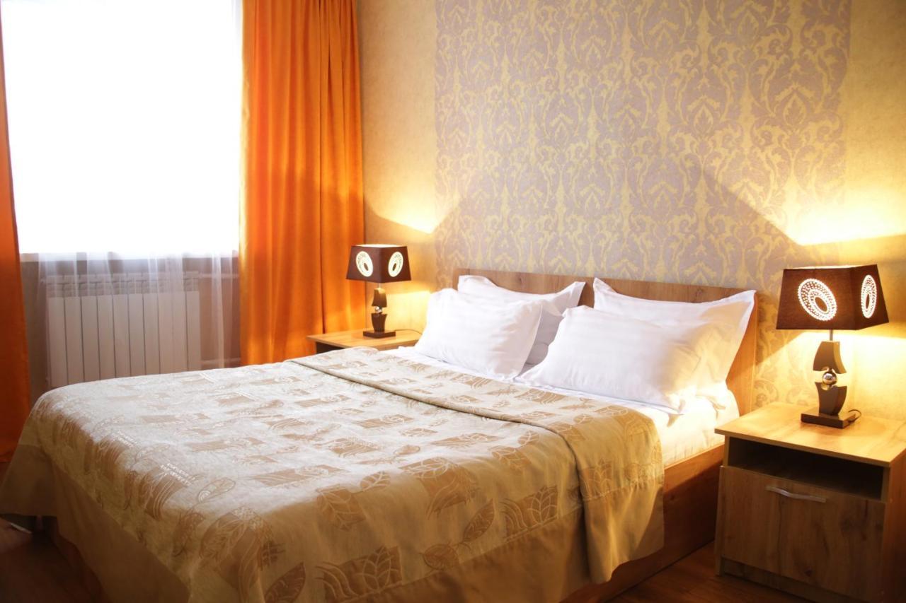 City Hotel Ustʼ-Kamenogorsk Exterior foto